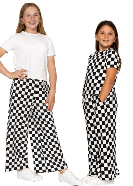 #color_checkered-black-and-white